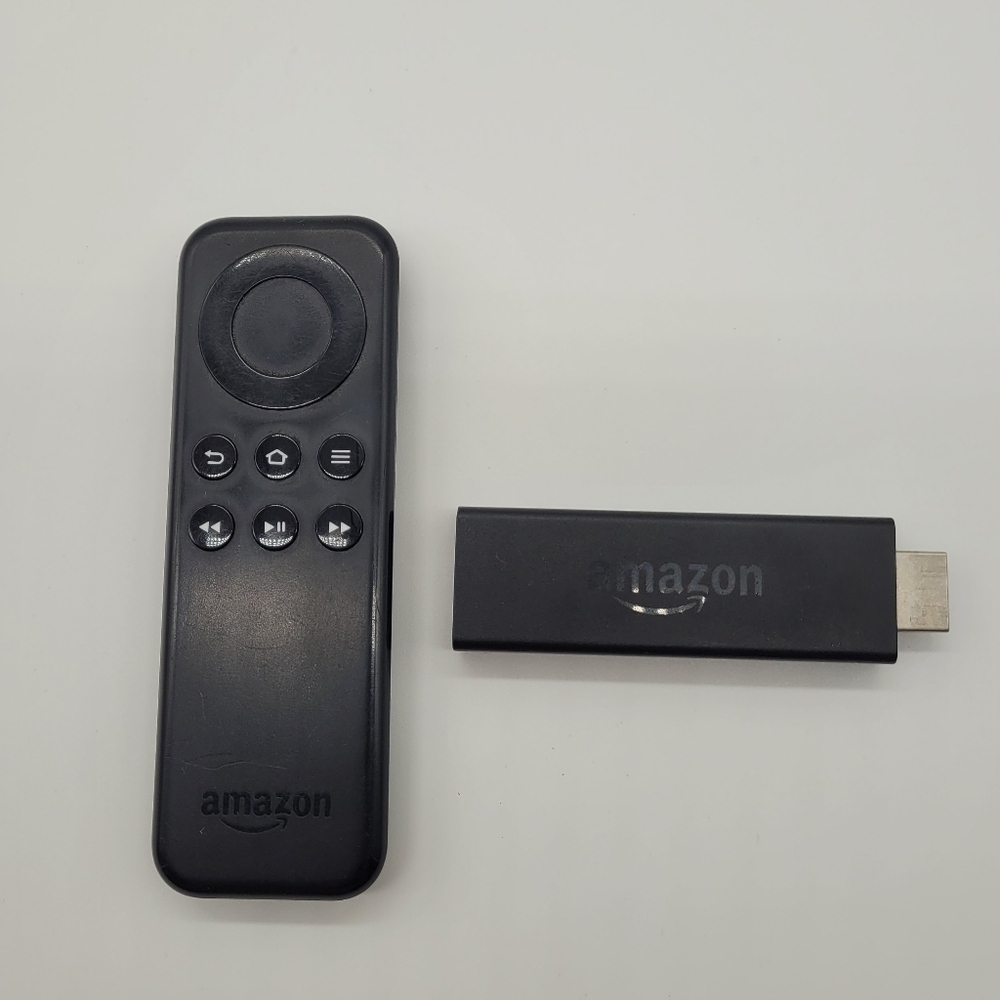 Amazon Fire Stick 1st Gen Model# W87CUN HDMI Streaming Stick w/ Remote & Charger